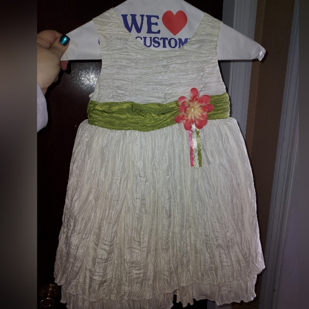 Adorable 3T White Party Dress